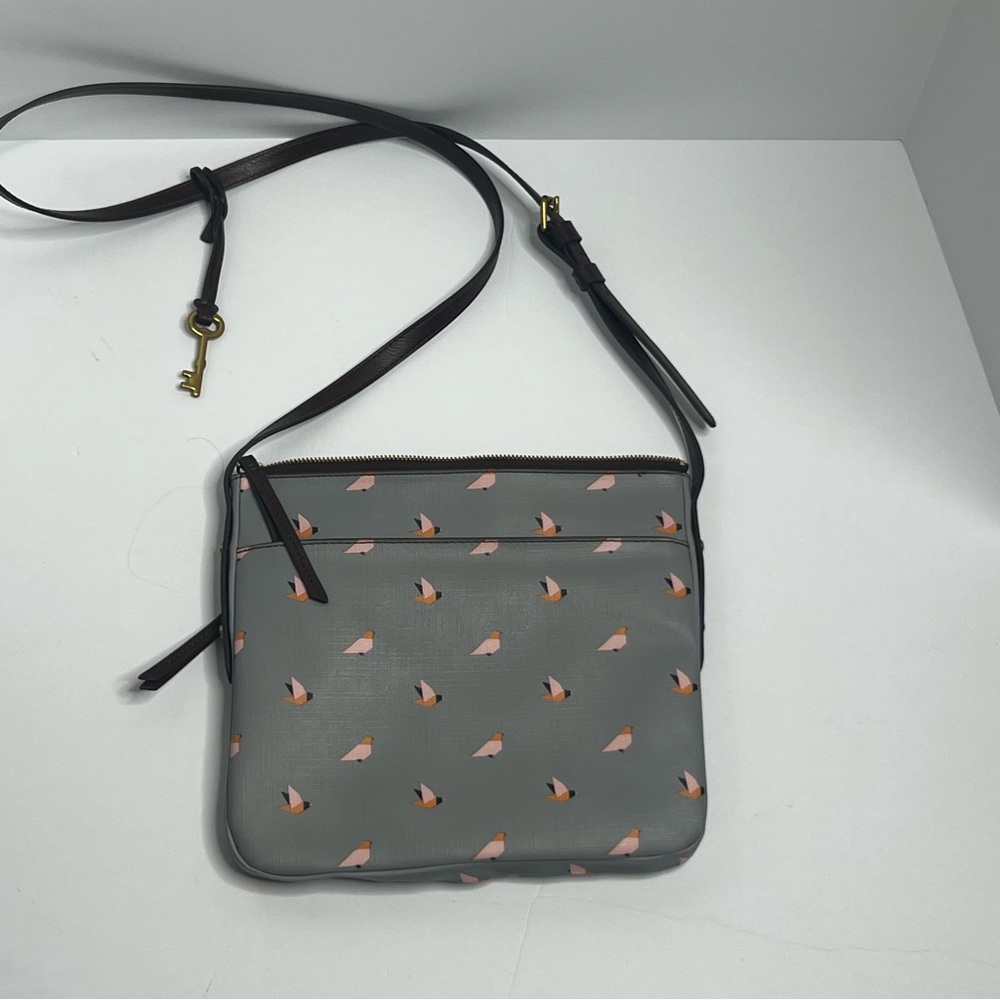 Fossil Gray Crossbody Bag Pink Bird Print Adjustable Strap Purse – Flaw/Spot